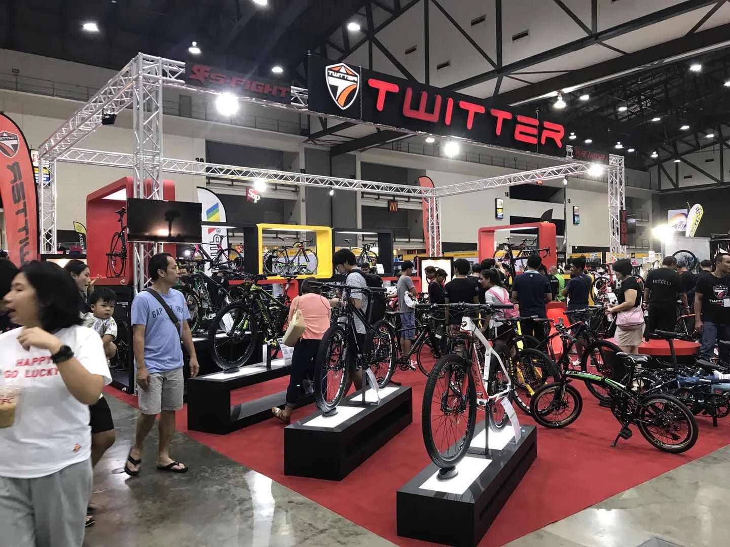 Carbon fiber road bike fork designed for stiffness precision steering and disc brake compatibility