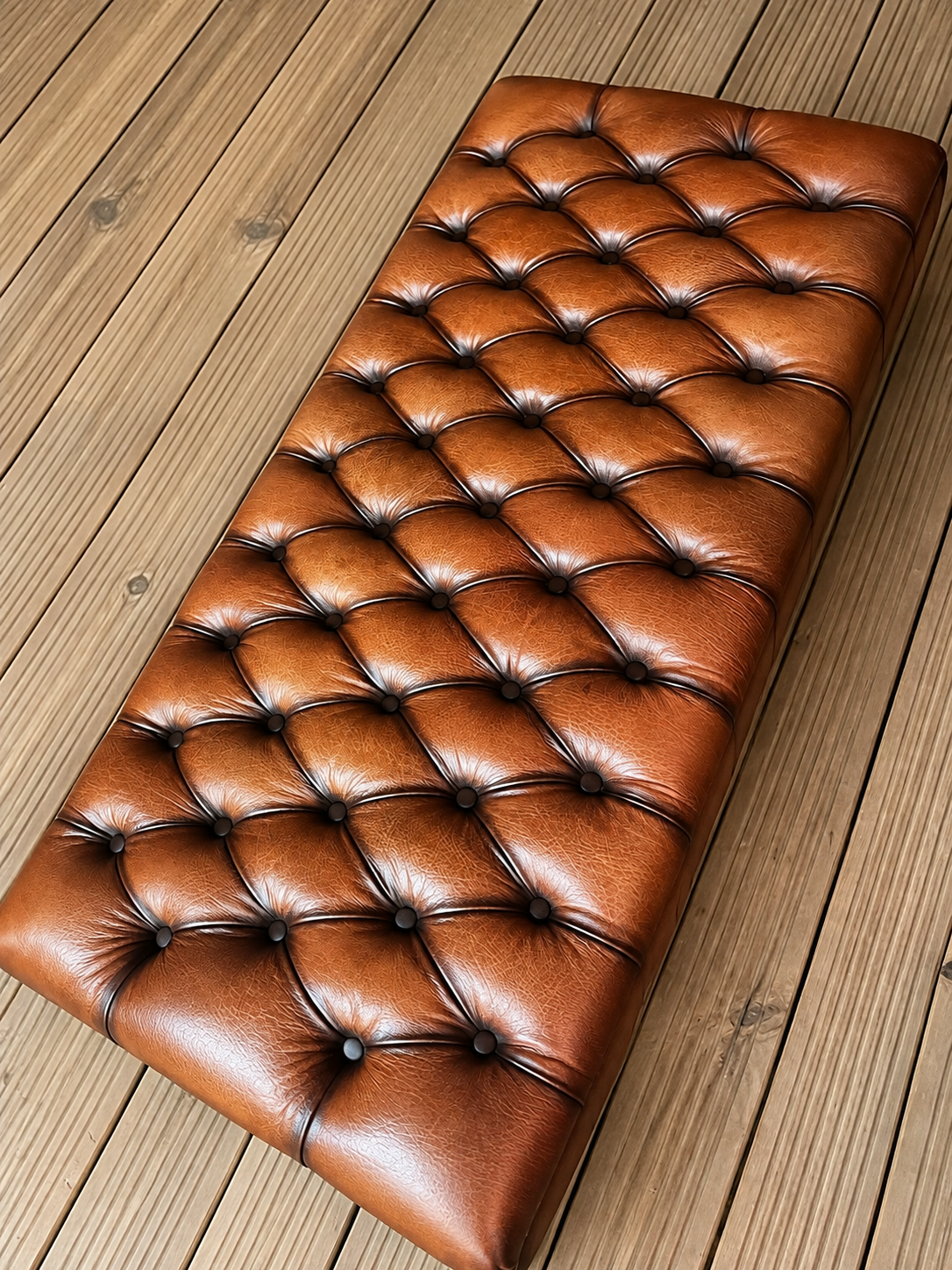 Premium brown Chesterfield tufted leather bench