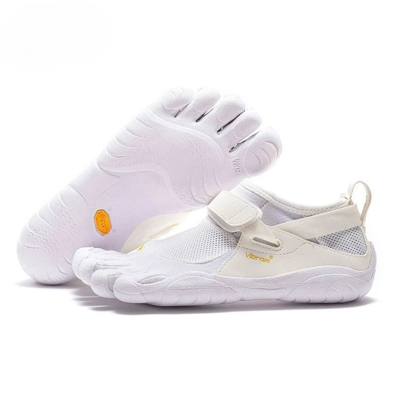 women wearing indoor gym shoes at home training
