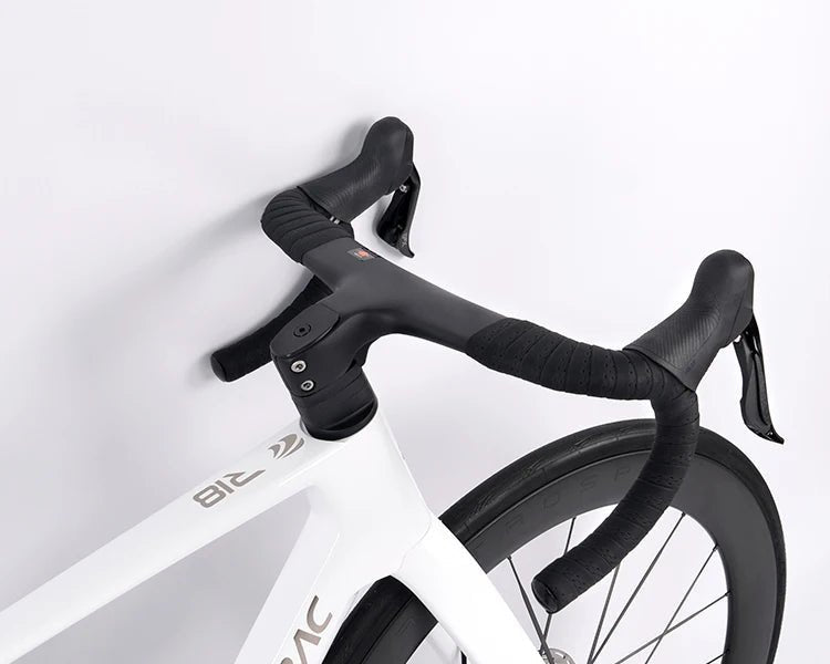 Carbon road bike frame size chart for riders between 150 cm and 200 cm height